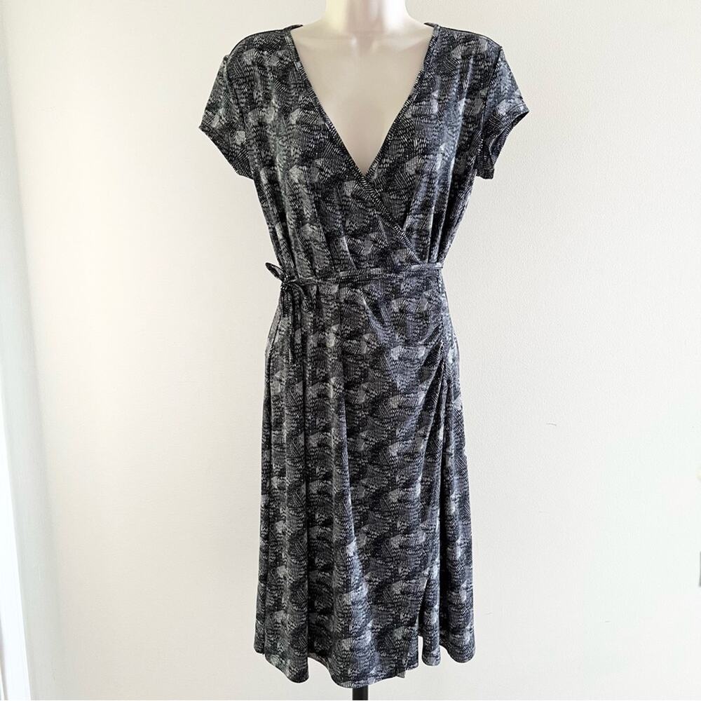 Surplice Dress Size Small Worthington Stretch V Neck Short Sleeve‎ Midi